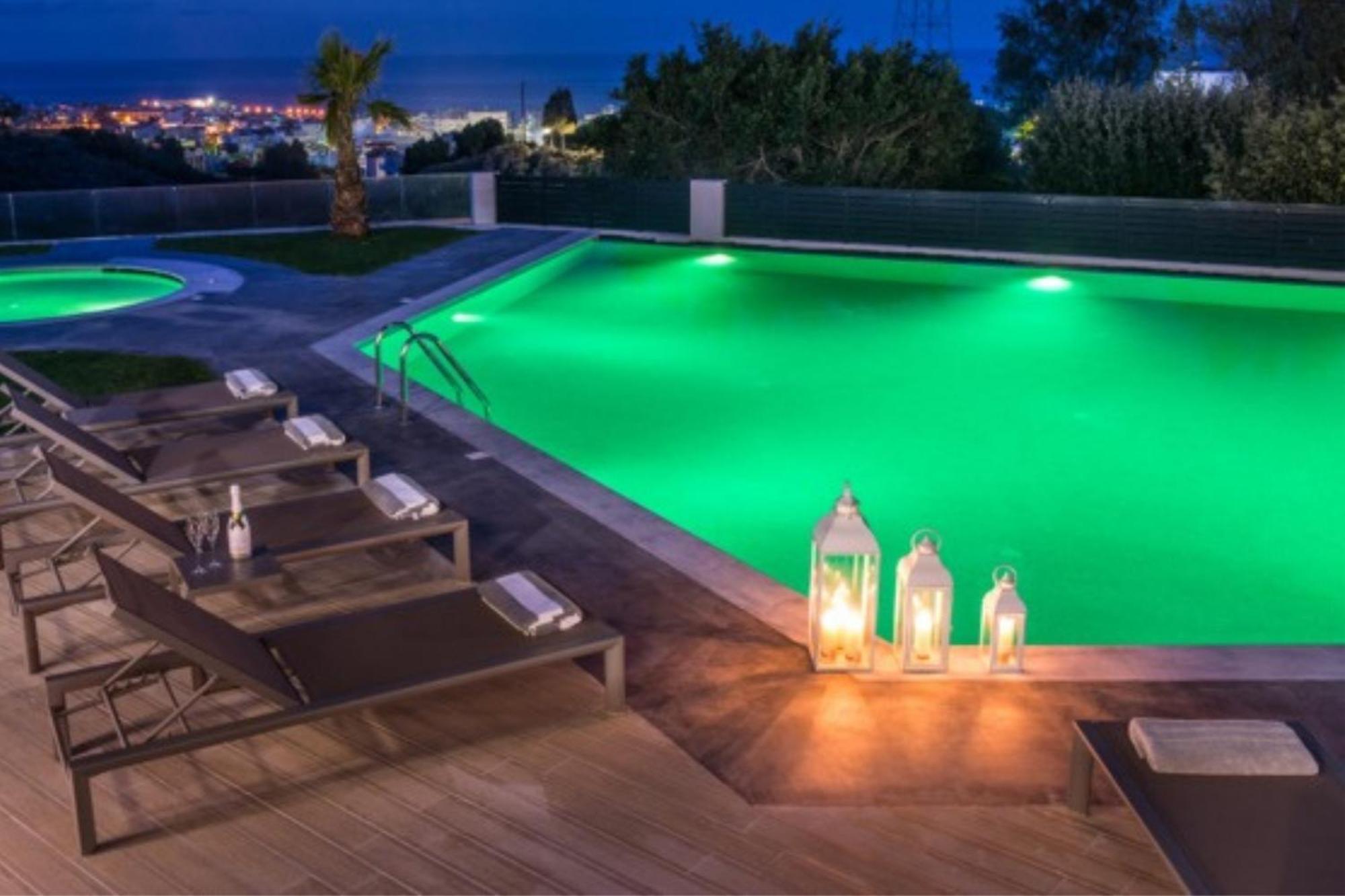 Orama Luxury Villa 4 Bedrooms With Private Pool 헐소니소스 외부 사진