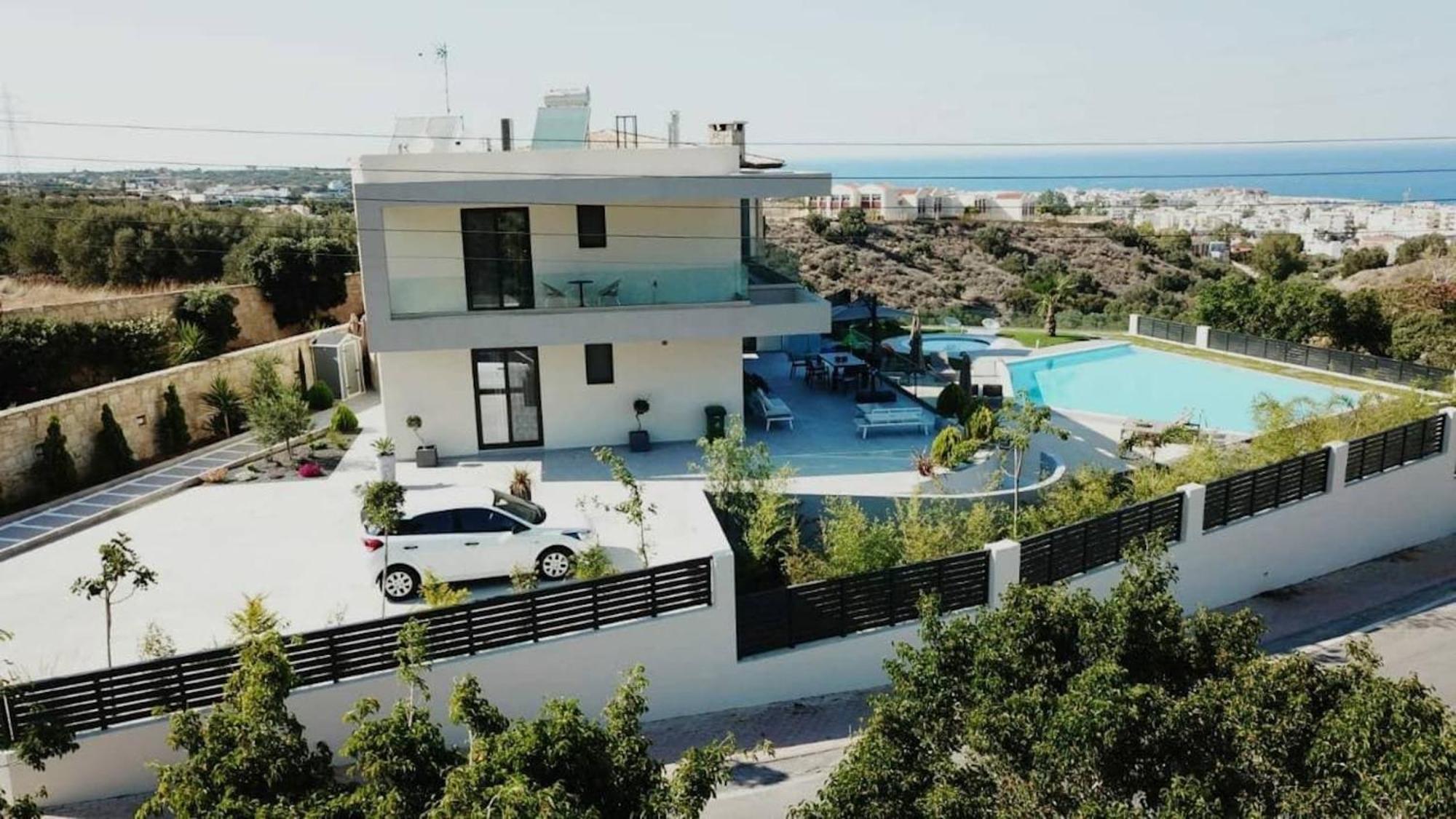 Orama Luxury Villa 4 Bedrooms With Private Pool 헐소니소스 외부 사진